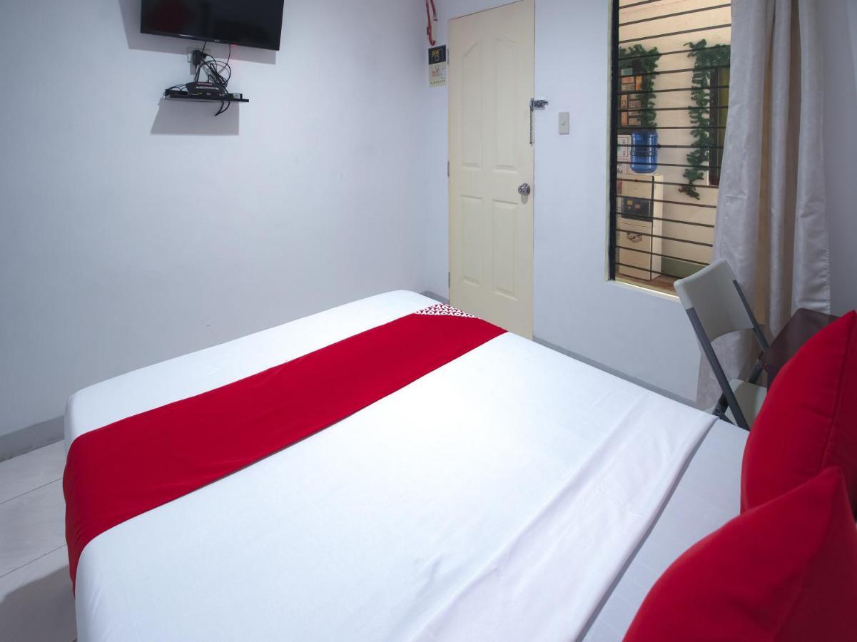 Oyo 771 Darius' Residences Moalboal Bagian luar foto