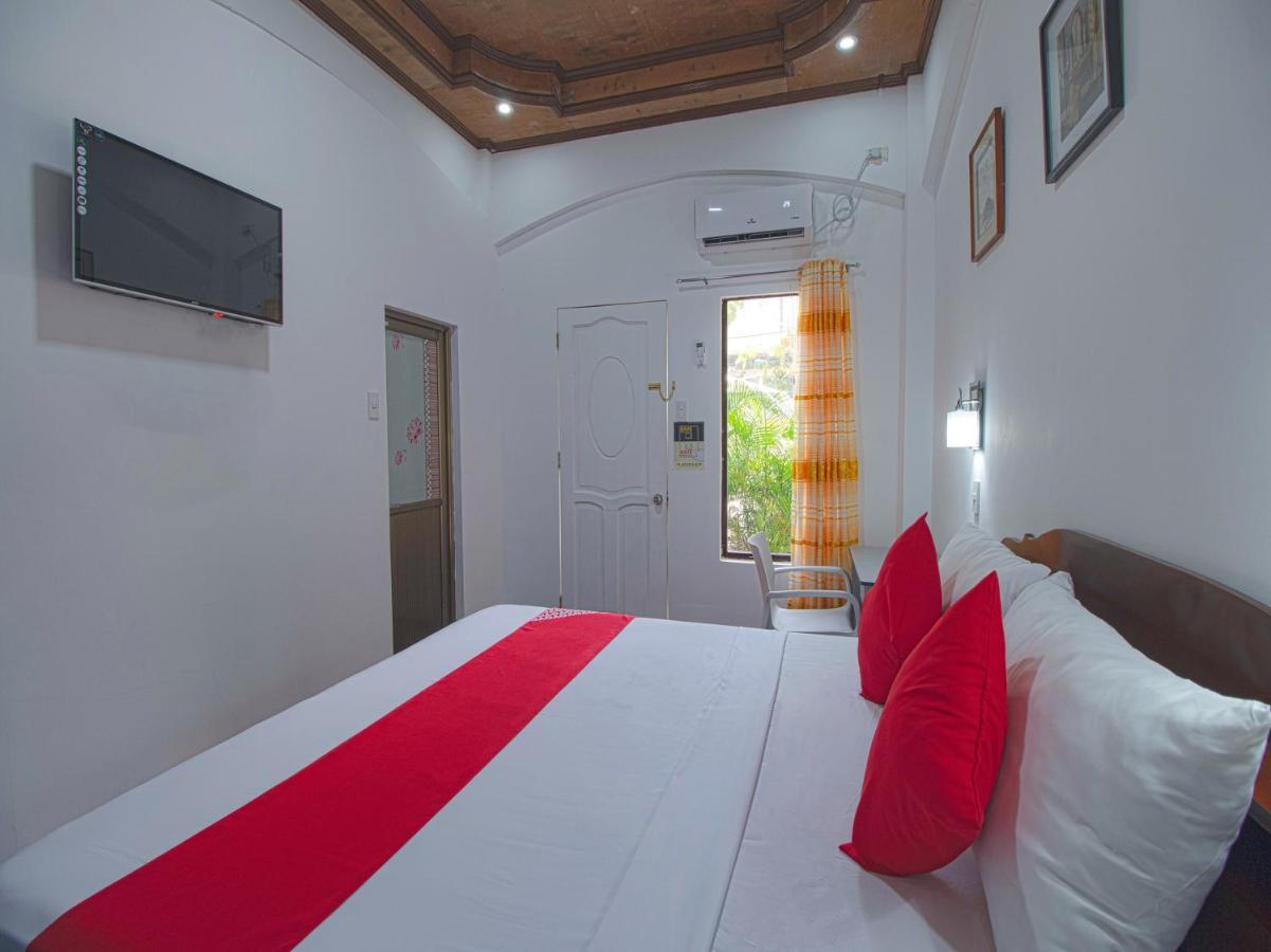 Oyo 771 Darius' Residences Moalboal Bagian luar foto