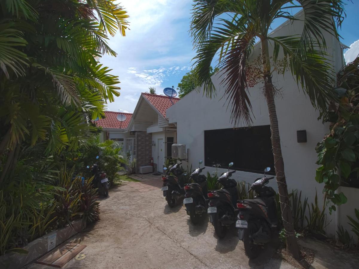 Oyo 771 Darius' Residences Moalboal Bagian luar foto